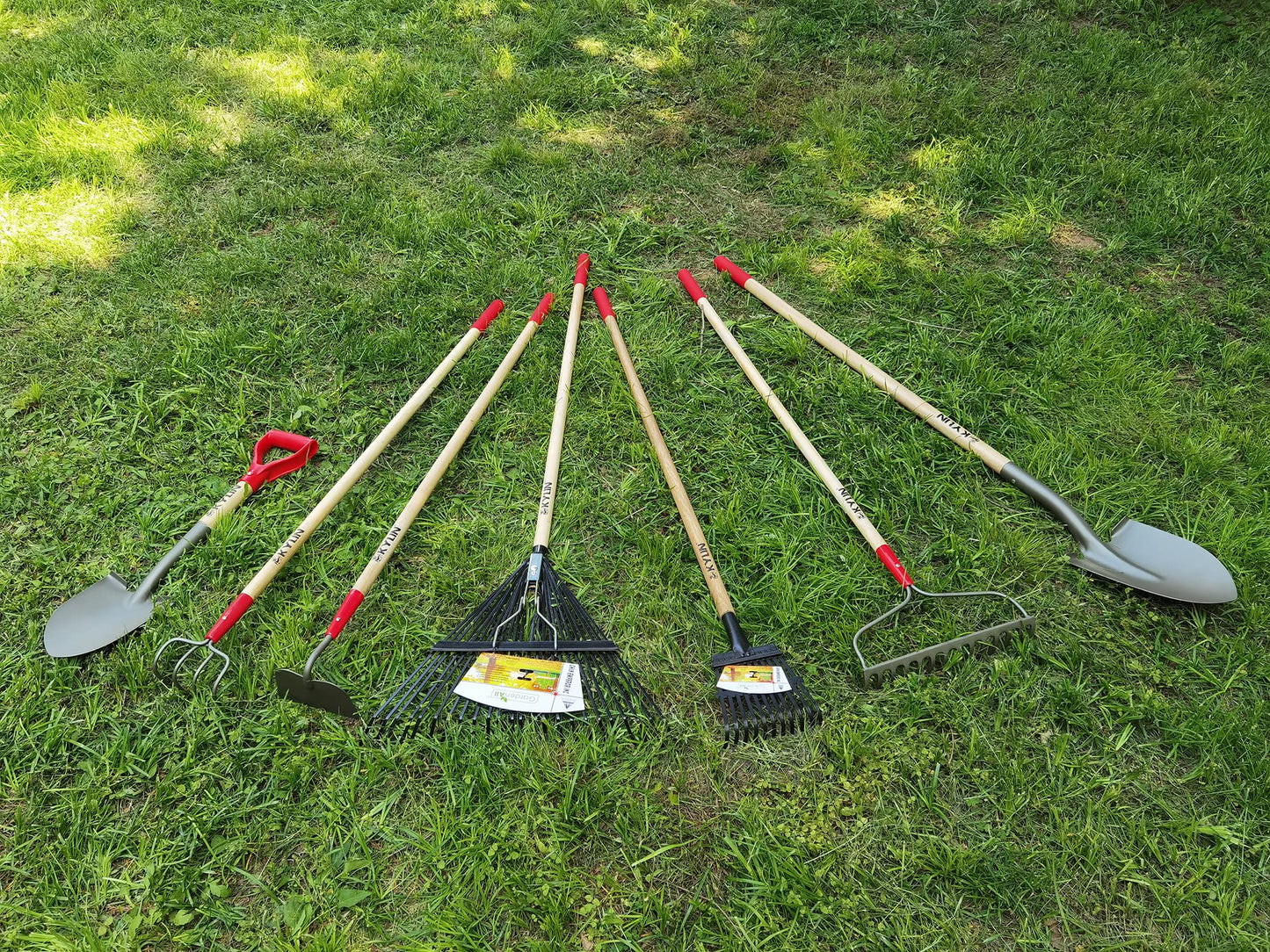 7-Piece Shovels Rakes Hoe Set Garden Tools Gifts for Women Long Wood Handle Pointy Shovels for Digging Short Handle Shovel Meteal Rakes Cultivator Set